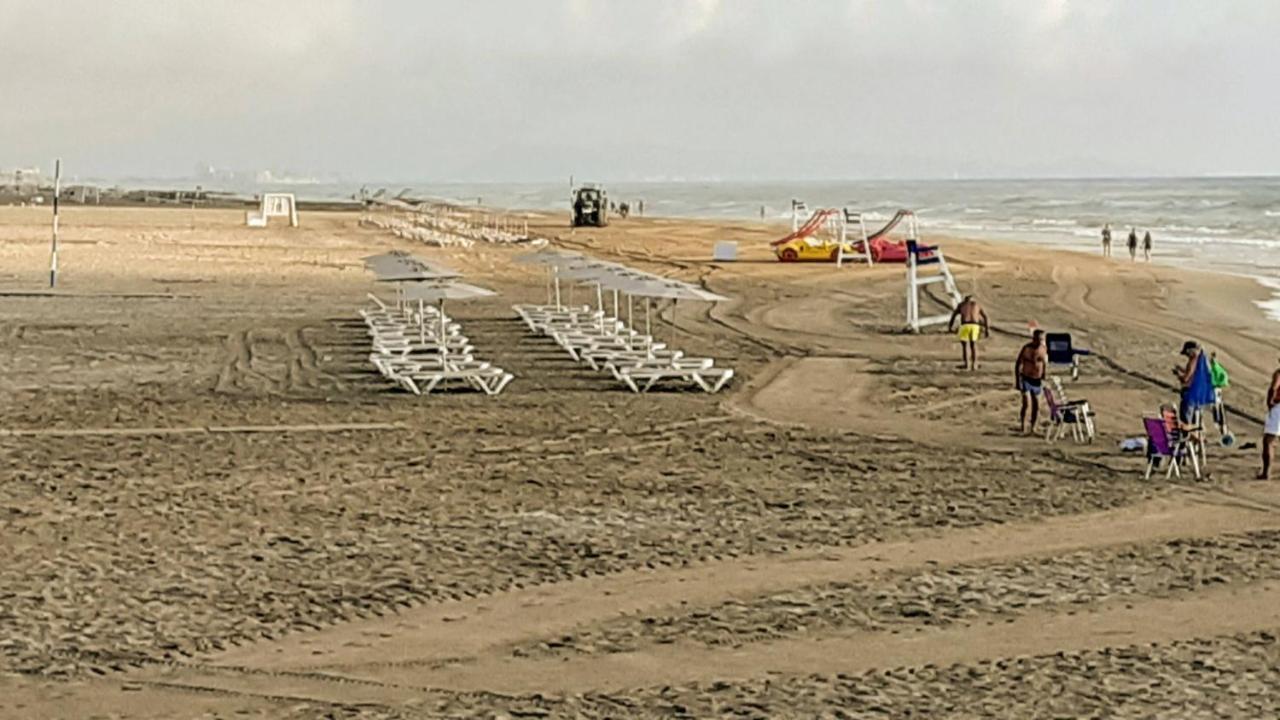 Playa de Gandia Apto Mar Del Este Alquiler Semanal Solo Familias מראה חיצוני תמונה
