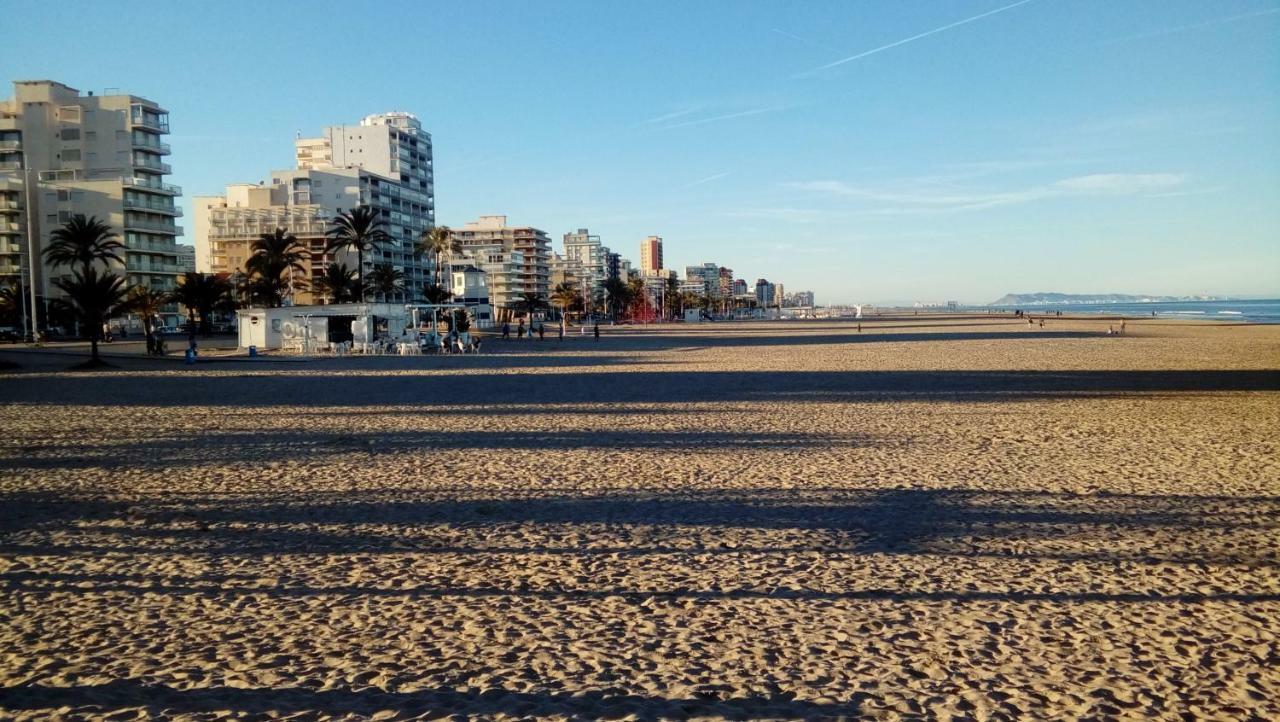 Playa de Gandia Apto Mar Del Este Alquiler Semanal Solo Familias מראה חיצוני תמונה